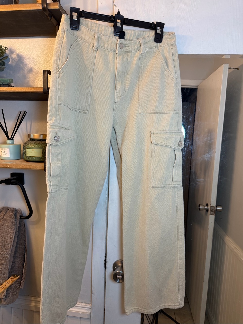 Cider Wide-Leg Cargo Jeans in Light Beige